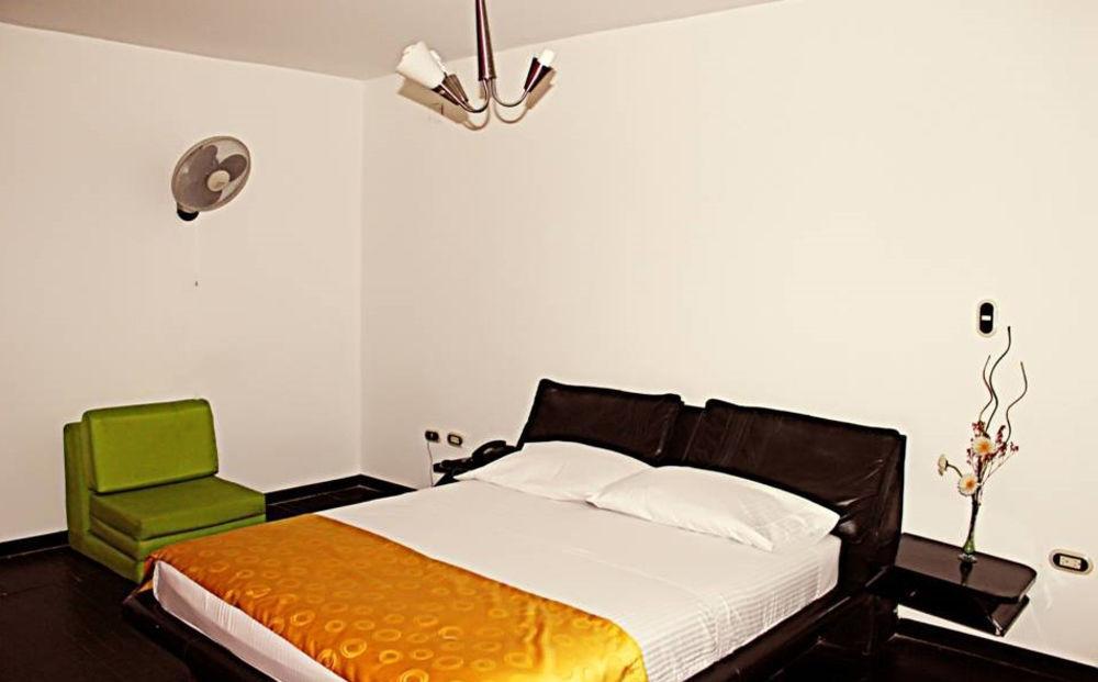 Hotel Brisas De San Francisco Medellin Exterior photo